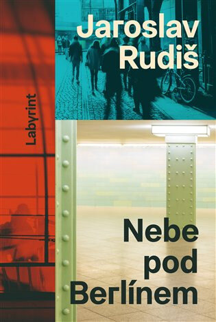 Obálka knihy Nebe pod Berlínem