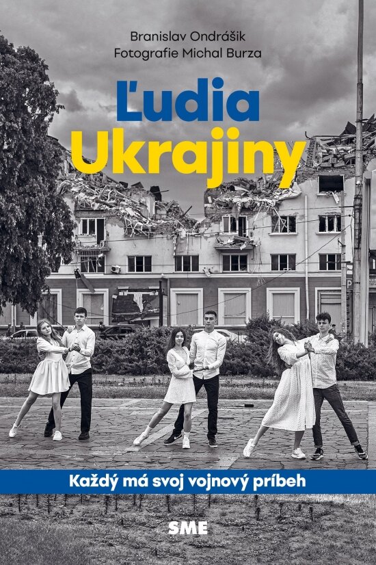 Obálka knihy Ľudia Ukrajiny (Každý má svoj vojnový príbeh)