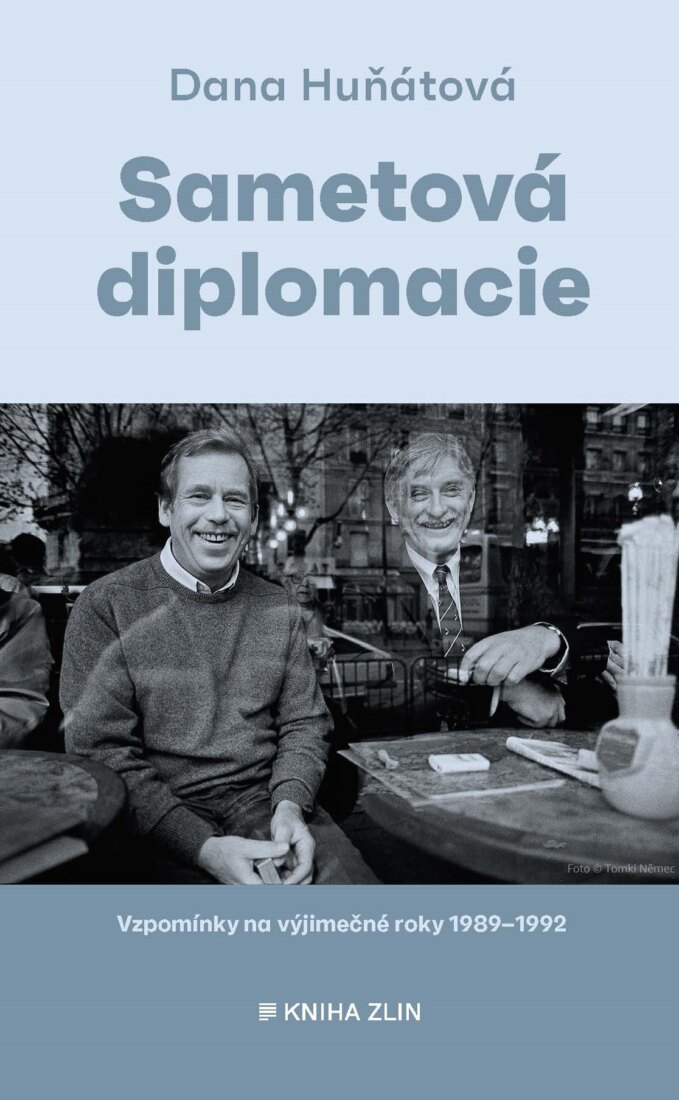 Obálka knihy Sametová diplomacie